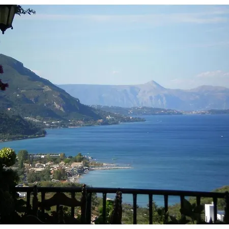 75 Steps Taverna Three-bedroom *