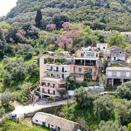 Apartment 75 Steps Taverna Three-bedroom *
