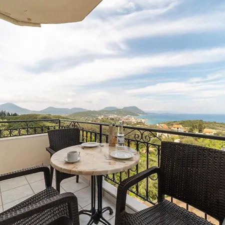 Apartment 75 Steps Taverna Three-bedroom
